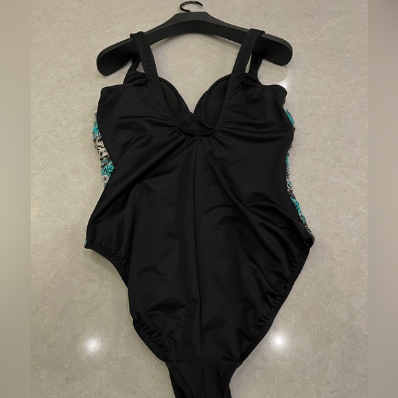 NEW MIRACLESUIT Samsara Temptress One Piece Swimsuit in Black Size 10 - Picture 7 of 11